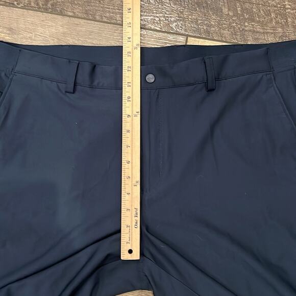 Greg Norman Men's Elastic Waistband Flat Front Golf Short Dark Navy Size 40 - Picture 5 of 10